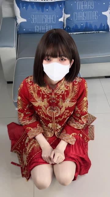 白龙猫女一天一口一个亲爱的的视频火了，白龙猫女为何如此受欢迎？