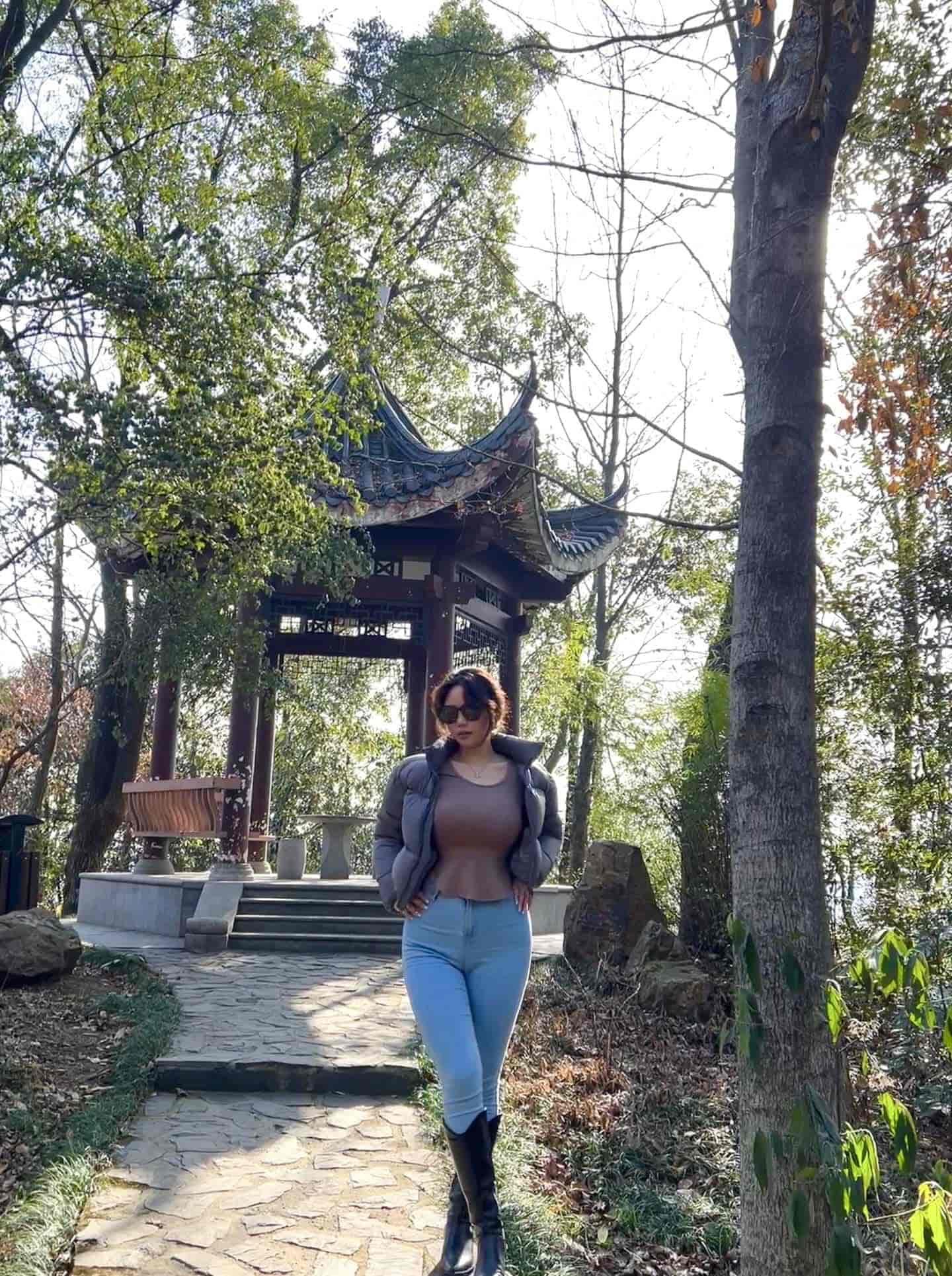 如何关注安妮-yoo微密圈,一键掌握精彩内容 如何关注安妮-yoo微密圈,一键掌握精彩内容