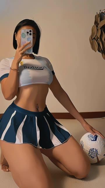 微密圈健身女神鹿瑶付费精选作品资源是什么？（鹿瑶本瑶微密圈付费作品揭秘）