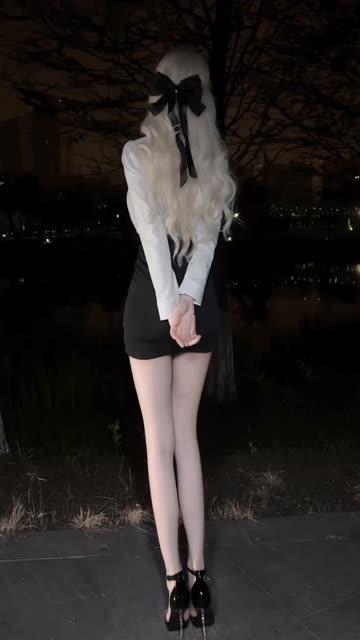 【微-密】牛奶里的果汁黑色套装,魅力爆棚的时尚写真 【微-密】牛奶里的果汁黑色套装,魅力爆棚的时尚写真