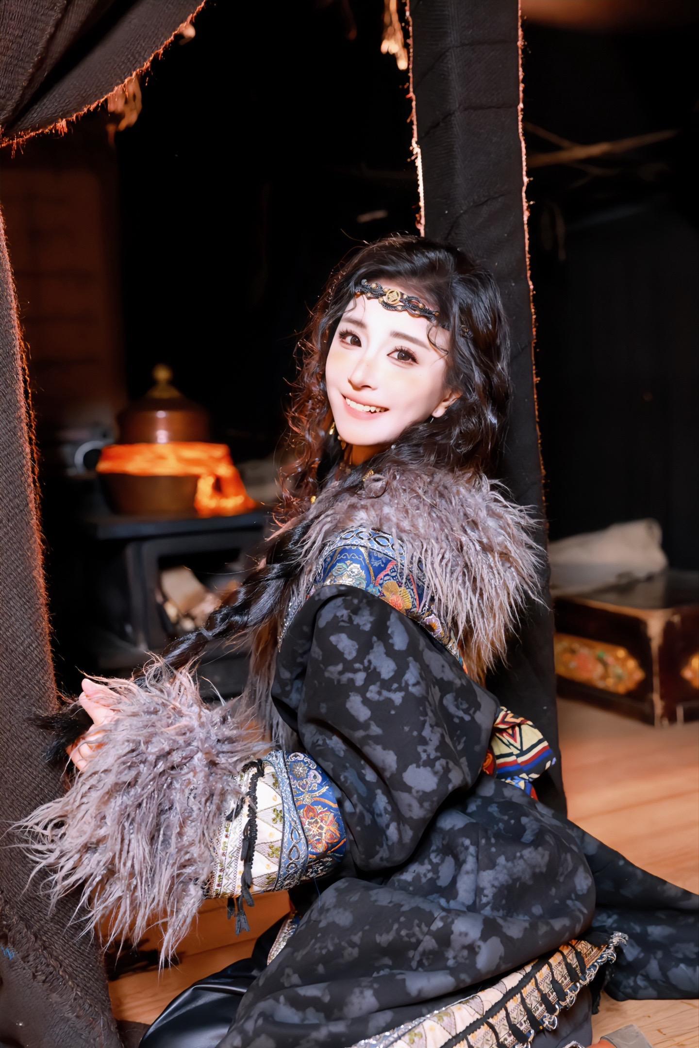 [微密圈]李嘉欣97全套图集打包下载，高清视频资源免费获取！