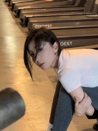 [微密圈]李嘉欣97全套图集打包下载，高清视频资源免费获取！