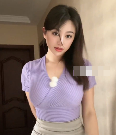 雪怡妹纸微密圈照片资源精选作品，她怎么回事现在叫奶宝妹纸吗？