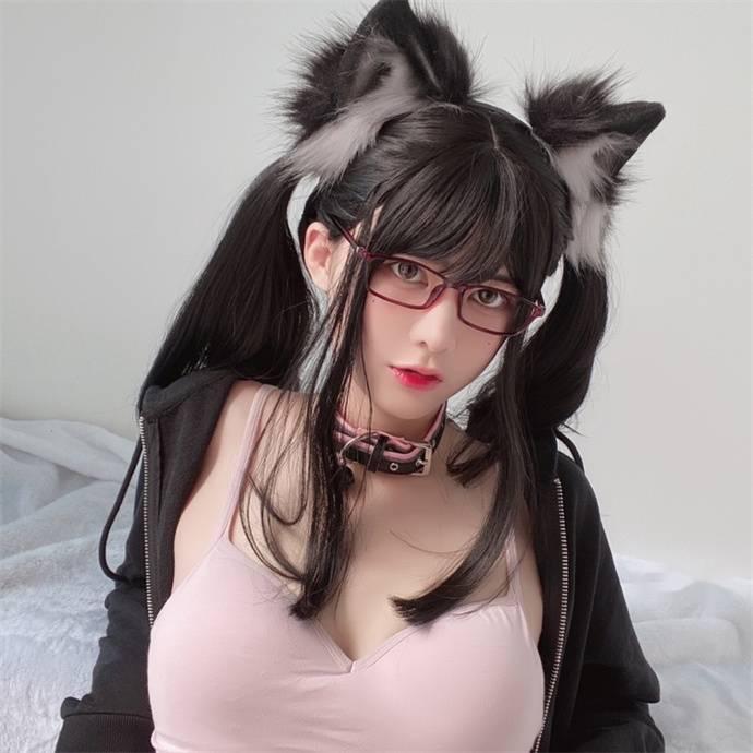 眼酱大魔王二次元COS博主–带眼镜肉肉女神精美图片集限时优惠 眼酱大魔王二次元COS博主–带眼镜肉肉女神精美图片集限时优惠