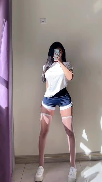 全新发布姐姐Lalion微密圈视图合集，目不暇接的视觉盛宴