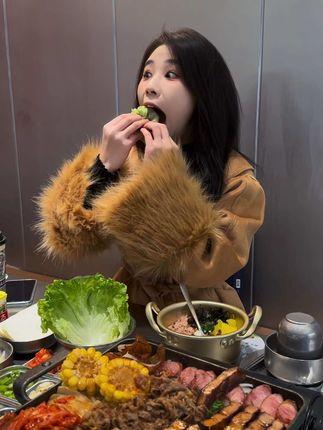 侑子小姐抖音江南烈女微密圈作品一览，独特成熟风格吸粉无数