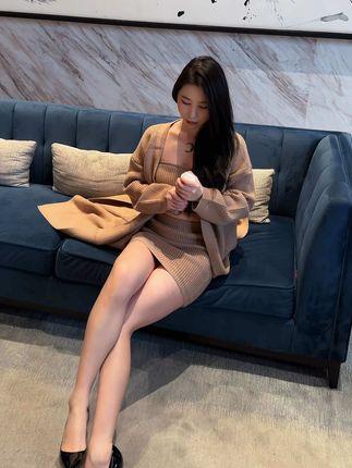 侑子小姐抖音江南烈女微密圈作品一览，独特成熟风格吸粉无数