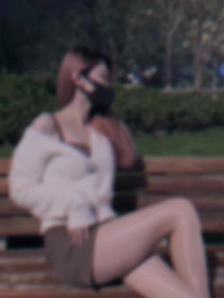 Callmecandy微密圈丝袜美脚大合集，探索她的独特美感