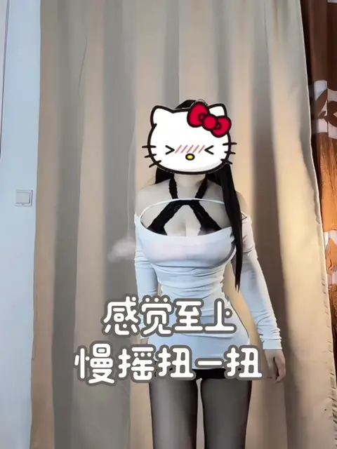 佐佐酱丝袜短裙火力全开,性感与温柔的碰撞 佐佐酱丝袜短裙火力全开,性感与温柔的碰撞