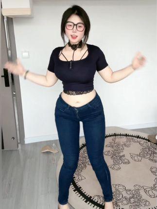 抖音话题可爱的肉巴,微胖时尚教主的独家魅力揭秘 抖音话题可爱的肉巴,微胖时尚教主的独家魅力揭秘