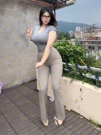 抖音话题可爱的肉巴,微胖时尚教主的独家魅力揭秘 抖音话题可爱的肉巴,微胖时尚教主的独家魅力揭秘