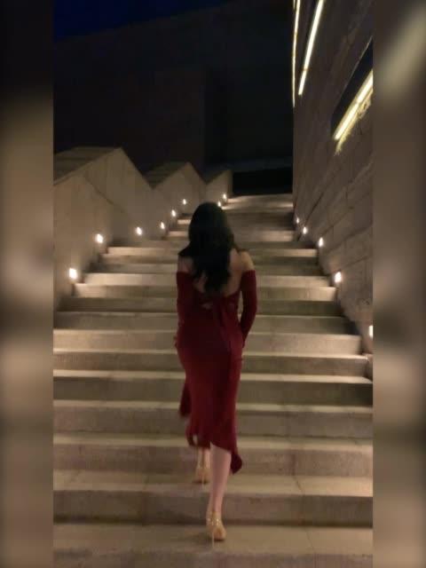 120斤的小王同学的网红经历,探索她的成名之路 120斤的小王同学的网红经历,探索她的成名之路