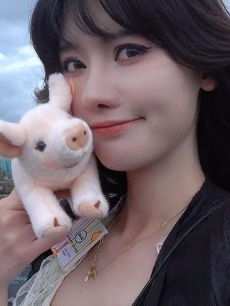 阿朱的微博-推特个人资料,【这就是阿朱啊】英姿爽爽职业套装写真 阿朱的微博-推特个人资料,【这就是阿朱啊】英姿爽爽职业套装写真