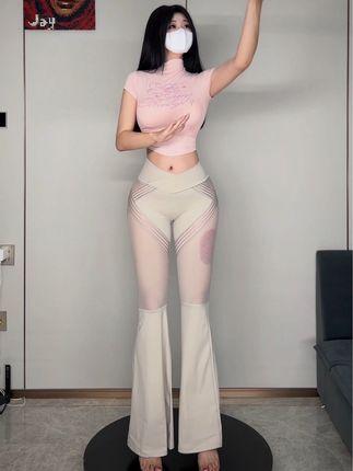 阿尔卑香小狗子微密圈的独家风格，用照片记录她的成长