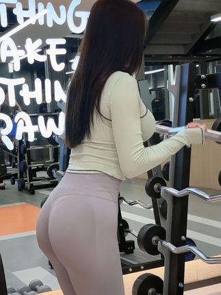 米晨姐姐微密圈作品展示精美的蒙古节日盛装,彰显喜庆和热情 米晨姐姐微密圈作品展示精美的蒙古节日盛装,彰显喜庆和热情