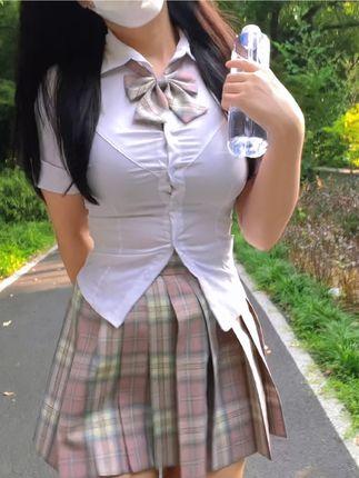 麻辣奶兔碎花旗袍微密圈作品资源，令人惊艳的碎花旗袍微密圈美照