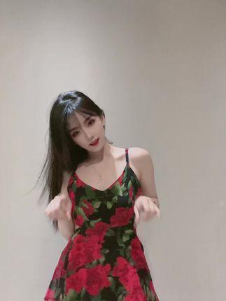 崽崽nana微密圈最新作品,反差风格照片合集 崽崽nana微密圈最新作品,反差风格照片合集