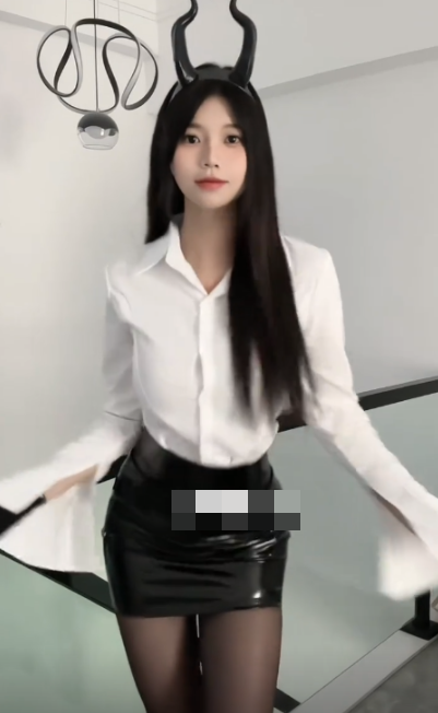 抖音鱼神微密圈蓝色战袍梗–个性追求与互联网文化传播的结合