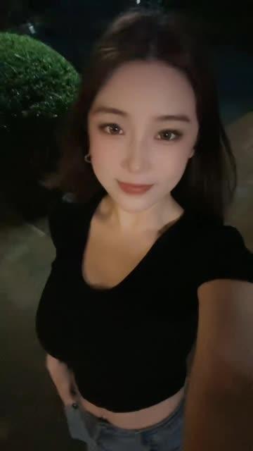 揭秘抖音奶雯的微博踪迹,古韵遗风与美食探索的完美融合 揭秘抖音奶雯的微博踪迹,古韵遗风与美食探索的完美融合