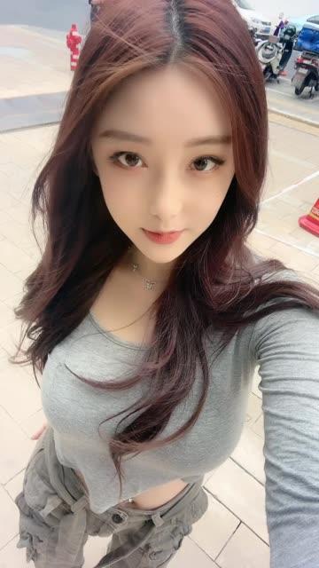 揭秘抖音奶雯的微博踪迹,古韵遗风与美食探索的完美融合 揭秘抖音奶雯的微博踪迹,古韵遗风与美食探索的完美融合