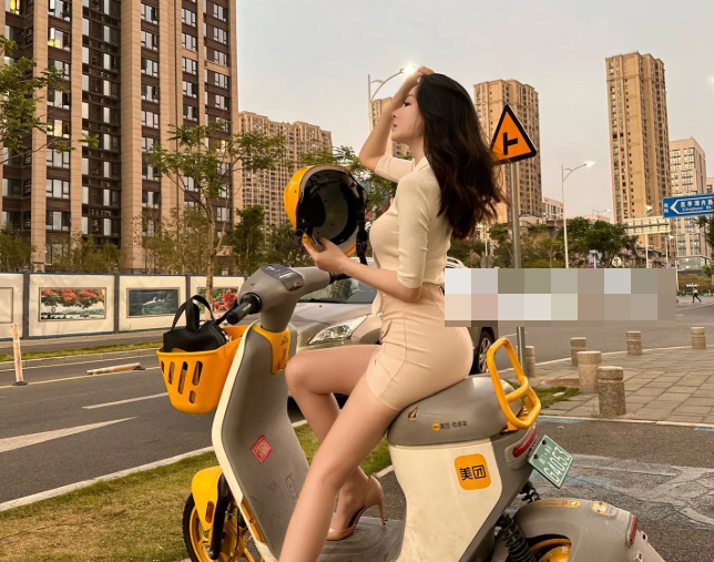 小逗逗微密圈图展现，如同醇香美酒一般！