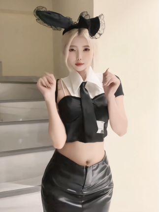 银蛇大人微密圈纹身图片作品，抖音网红全方位魅力展现