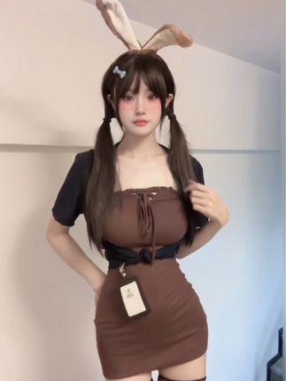 乔富贵微密圈作品资源性感白色连衣裙惊艳，亮相颜值备受赞美