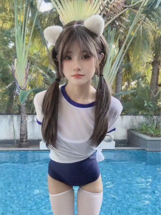 乔富贵微密圈作品资源性感白色连衣裙惊艳，亮相颜值备受赞美