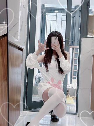 抖音女神小耳酱微密圈内容作品，笑容甜美身材迷人