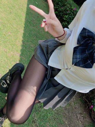 嘉嘉今天要早睡微博图片来袭，可爱嘉的秘密美图下载