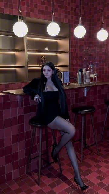 梦露Veronica年龄揭秘，她究竟多大了？