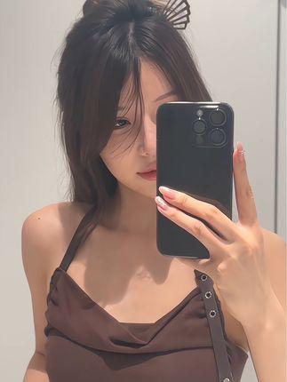 脸红mm黑料频出，网友热议她的网络形象