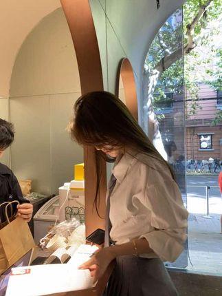 脸红mm黑料频出，网友热议她的网络形象