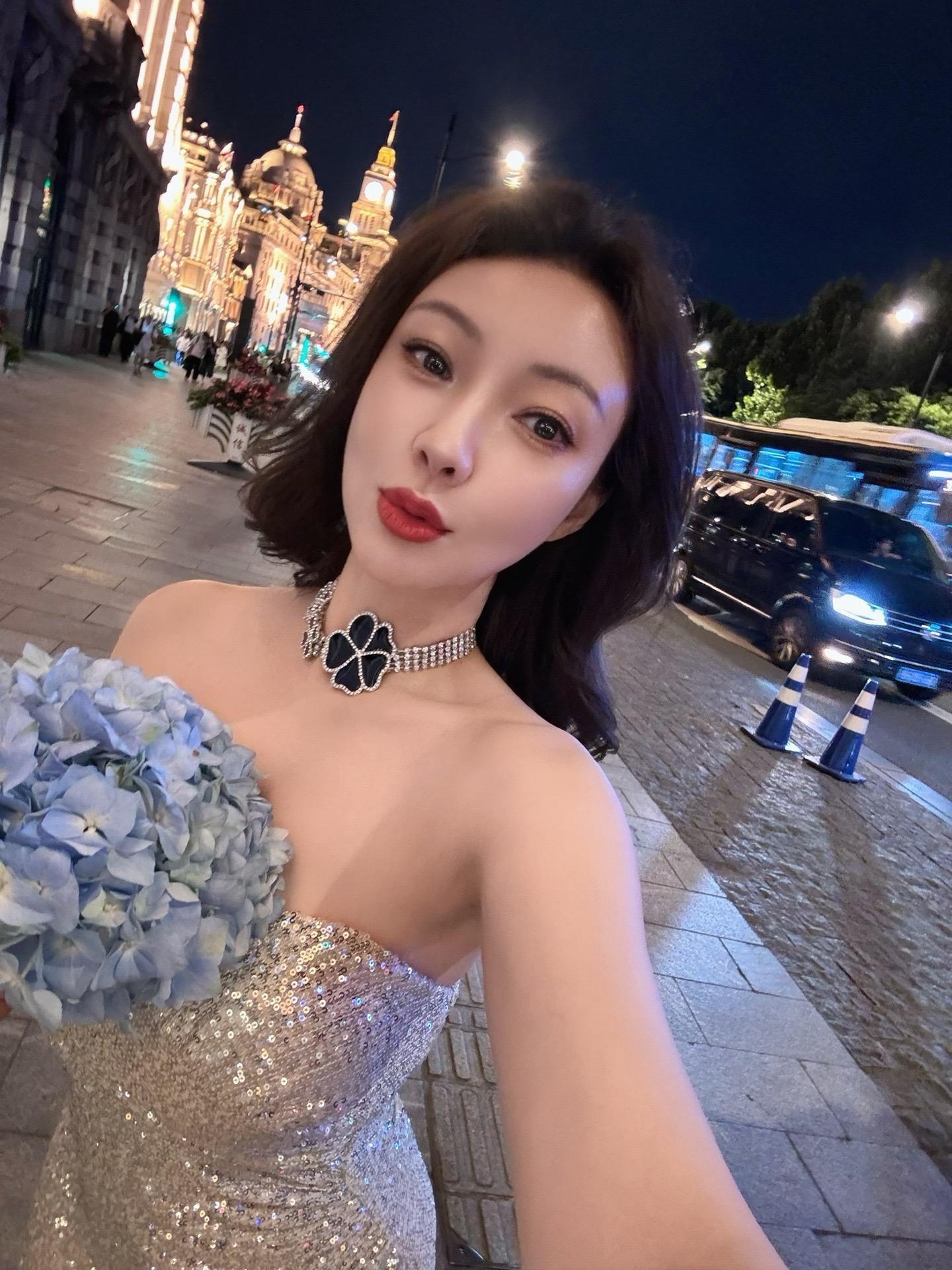 果儿Victoria国际版抖音,比基尼钢琴视频简直了 果儿Victoria国际版抖音,比基尼钢琴视频简直了