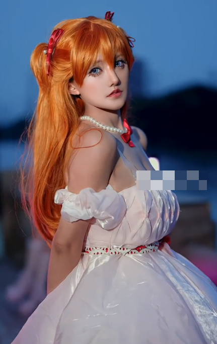 古阿扎微密圈独特舞蹈大摆锤热潮引领时尚潮流