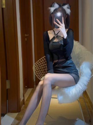 猫梨梨早期视频回顾，她的初期作品有哪些特点？