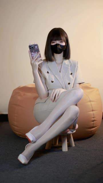 白龙猫女的早期视频与现代作品的对比,从风格转变看白龙猫女的魅力 白龙猫女的早期视频与现代作品的对比,从风格转变看白龙猫女的魅力