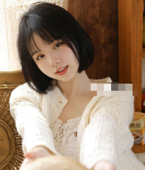 网络红人葱油饼er微密圈资源图片精选作品欣赏