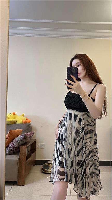 玫桃泡芙抖音红人图集，打破次元的视觉冲击