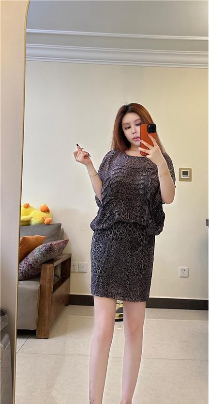 玫桃泡芙抖音红人图集，打破次元的视觉冲击