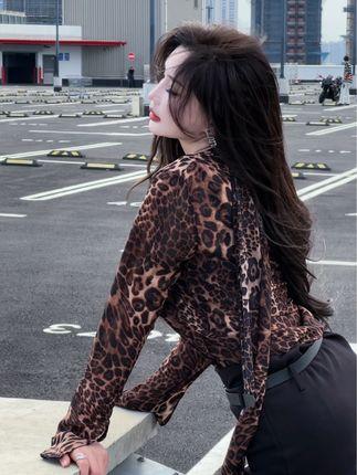 推荐周妍希-土肥圆矮挫穷最新VIP收费写真视频，最新作品资源分享