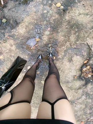 俏妞qiaoniuTT微密圈作品资源展现，翘臀成为粉丝追捧焦点！