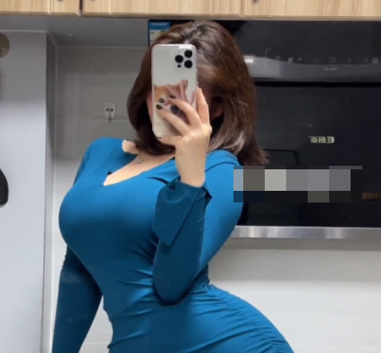 穿上安妮yoo微密圈红色战袍精选作品,展现你的时尚个性! 穿上安妮yoo微密圈红色战袍精选作品,展现你的时尚个性!