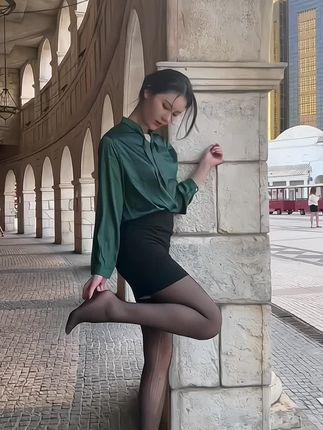 就是阿朱啊后面的人叫什么?探寻阿朱背后神秘人物身份 就是阿朱啊后面的人叫什么?探寻阿朱背后神秘人物身份