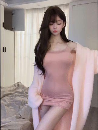 小马漫漫微密圈觅圈作品，帅气时尚展现完美颜值身材