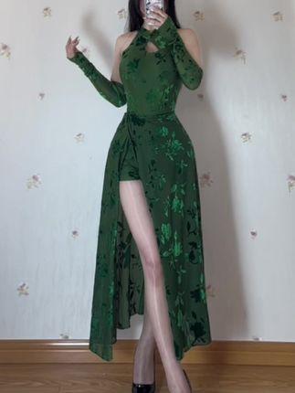 微密圈_觅圈猪饲料高清写真套图11套赏析，了解她的独特魅力与风格