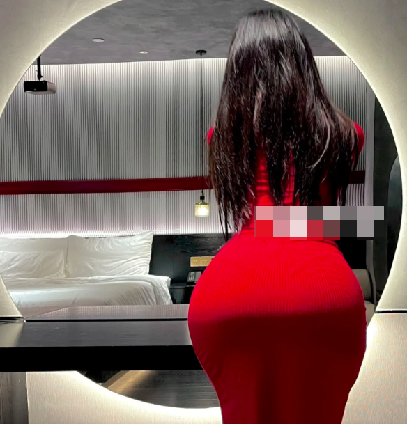 小喵咪ck微密圈图你最喜欢的诱惑红！