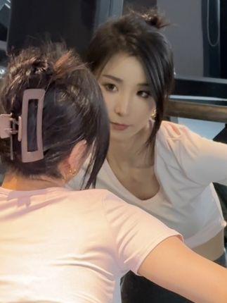 李嘉欣97最新唯美写真全集，微密圈中不可错过的作品