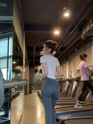 李嘉欣97微密圈门槛揭秘，为什么她能成为圈内顶流？