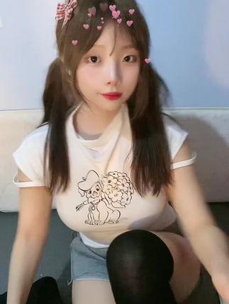 抖音网红昕昕很萌微密圈视频梗资源，展现女性优雅与魅力